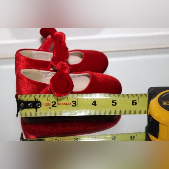 Ginfive Toddler Girl Dress Shoes Red Velvet Mary Jane Size 5 - Picture 7 of 9
